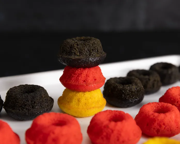 Schwarz-Rot-Gold Mini-Gugelhupfe