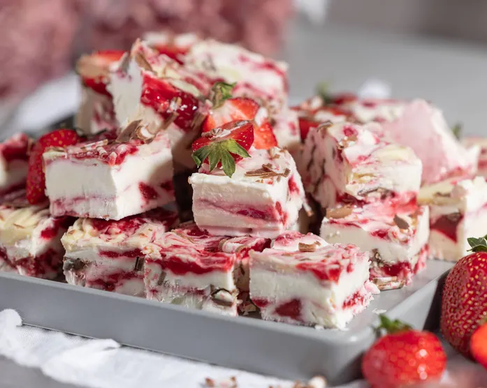 Erdbeer Frozen Yogurt Würfel / Froyo Bites / Erdbeereis