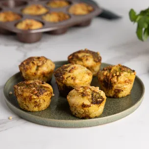 Focaccia-Pesto-Muffins / mit Basilikum und Parmesan