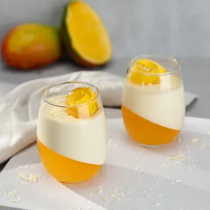 Mango-Dessert mit Götterspeise
