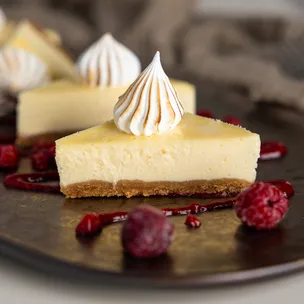 Cheesecake Bites / mit Himbeeren und Baiser