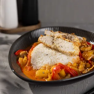 Mango Kokos Curry / mit knusprigem Hähnchen