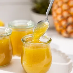 Ananas-Kokos-Fruchtaufstrich / mit Limette und Vanille
