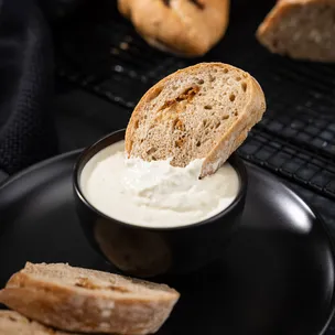Feta-Knoblauch-Dip / heißer Käse-Dip aus dem Ofen