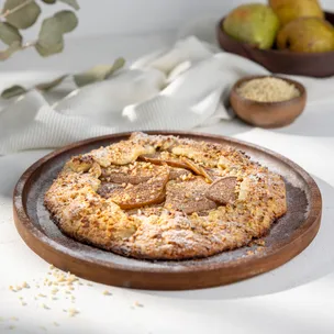 Birnen-Haselnuss-Galette / vom Grill
