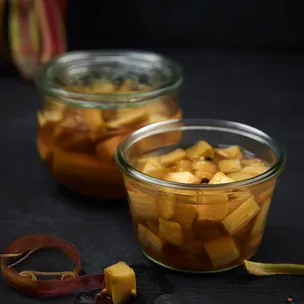 Eingelegter Rhabarber / Rhabarber-Pickles