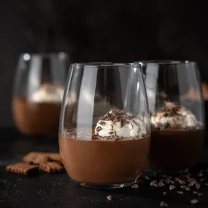 Schokoladenpudding / Pudding aus Schokokeksen