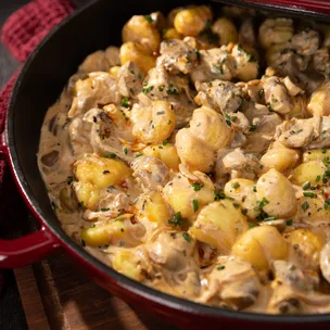 Gnocchi-Champignonpfanne / mit cremiger Knoblauchsoße