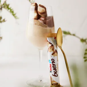bueno White Creme / Glasdessert mit weißer Schokolade