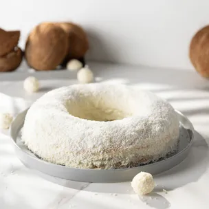 Kokoskuchen / Raffaello-Kranz / XL-Donut