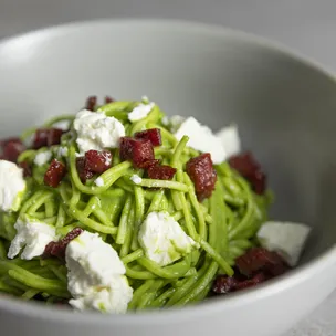 Green Pasta / Wirsing Pasta mit gebratener Sucuk