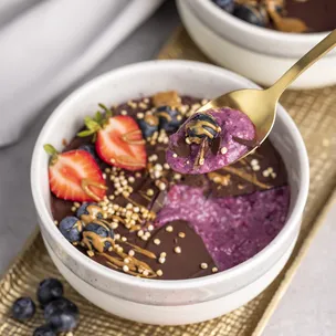 Smoothie Bowl mit Schokoladen Überzug / Magic Shell Bowl