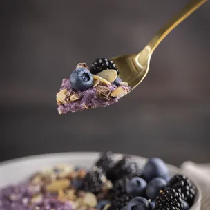 Brombeer Blaubeer Smoothie Bowl