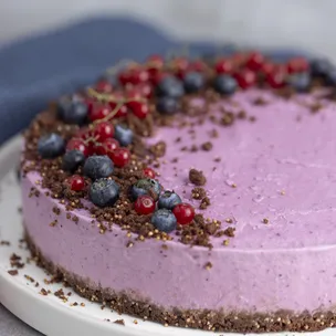 No Bake Berry Cake / Waldfrucht Eistorte