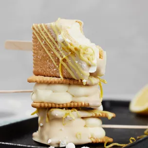 Zitrone Tonka Sandwich Eis