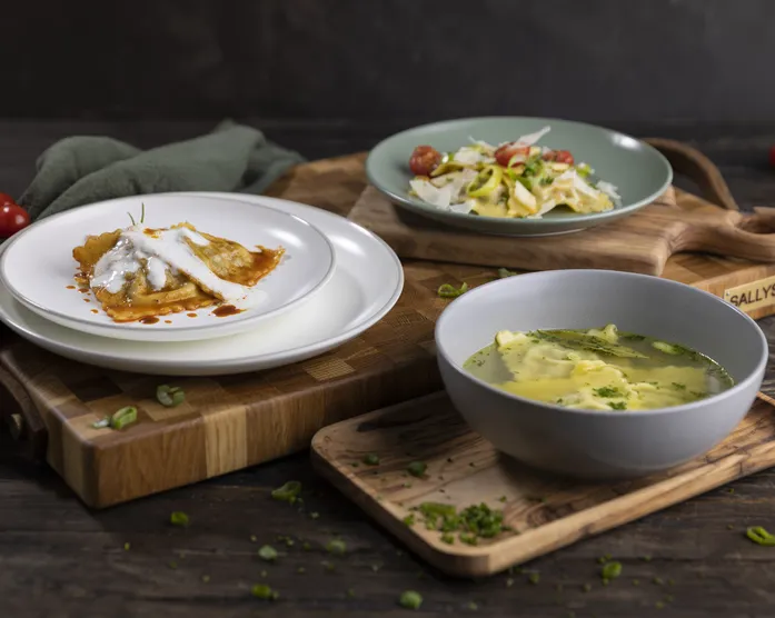 Maultaschen mit drei Füllungen / Hackfleisch, Frischkäse und Kartoffel