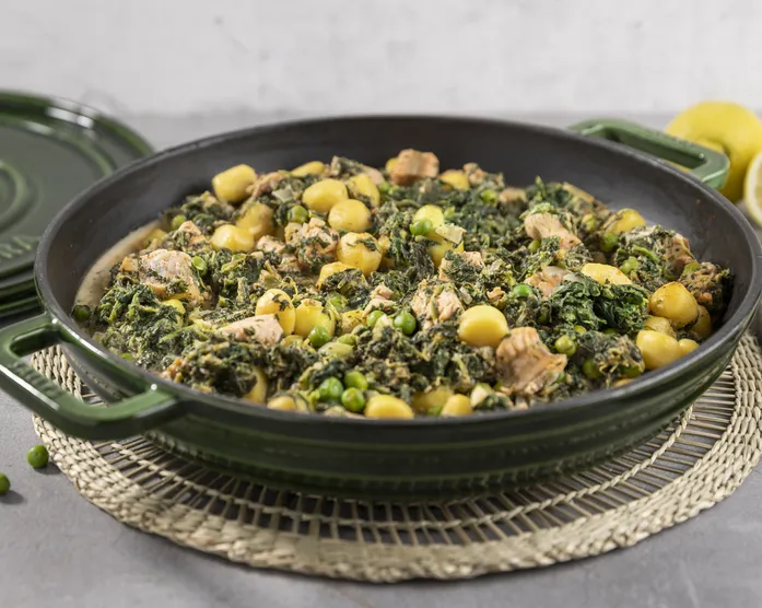 15 Minuten Gnocchi Pfanne mit Lachs und Spinat