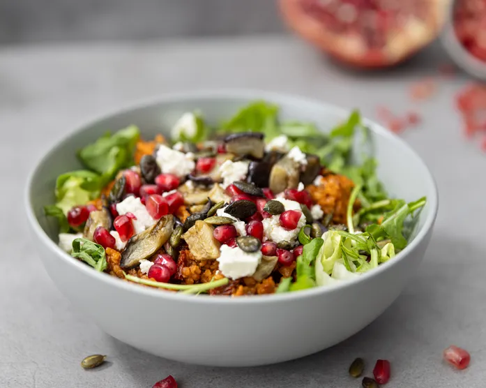 Bulgur Bowl mit Auberginen und Salat