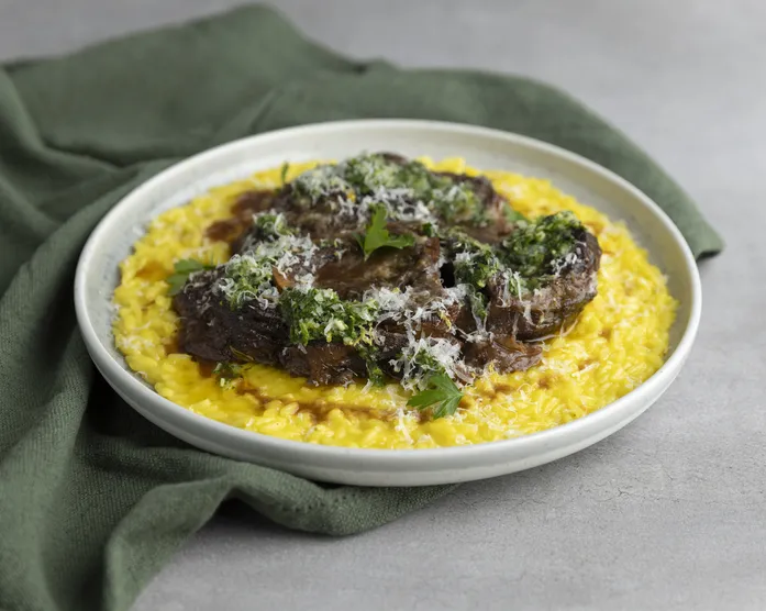 Ossobuco – mailändisches Schmorgericht mit Risotto