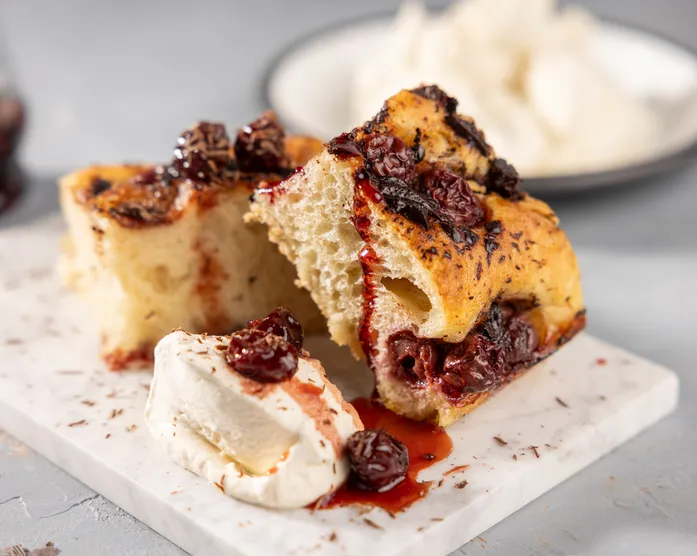 Schwarzwälder Kirsch Focaccia / süßes Fladenbrot
