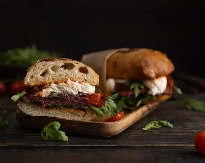 Pastirma Panini / Rinderschinken Sandwich mit Burrata
