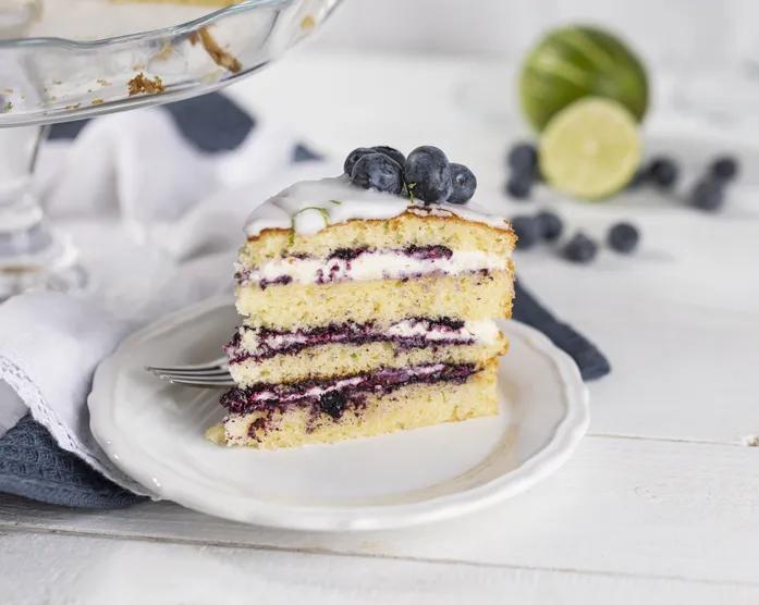 Gin Tonic Blueberry Cake