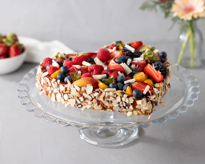 Obsttorte / Herzkuchen mit Früchten 