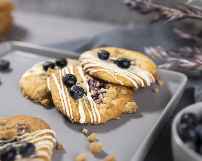 Blaubeer Cookies / Kekse mit Blaubeerfüllung und Streuseln