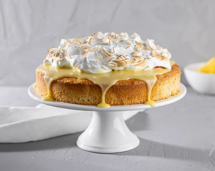 Zitronen Baiser Torte mit Erdbeeren
