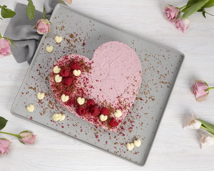 Himbeermousse Herztorte / No Bake Torte zum Valentinstag
