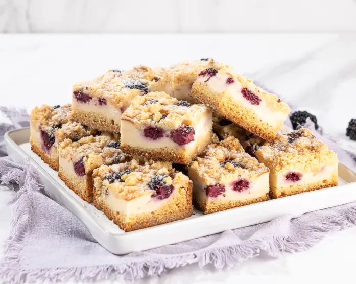 Brombeer Streuselkuchen mit Quarkfüllung