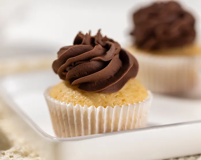 Cremige Schokoladen Vanille Cupcakes