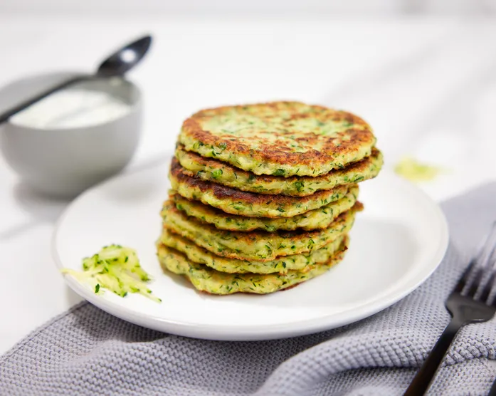 Einfache Zucchinipuffer / türkische Mücver / Zucchini Rezept