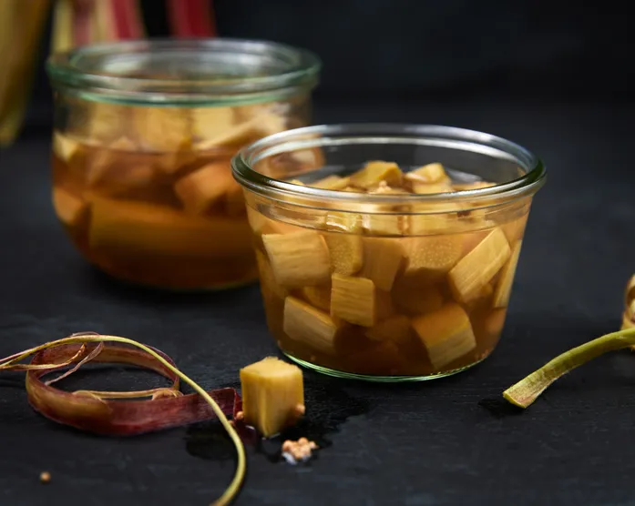 Eingelegter Rhabarber / Rhabarber-Pickles
