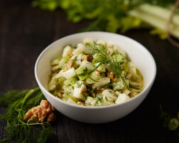 SallyRie-Salat / Knackiger Sellerie-Salat mit Fenchel und Apfel