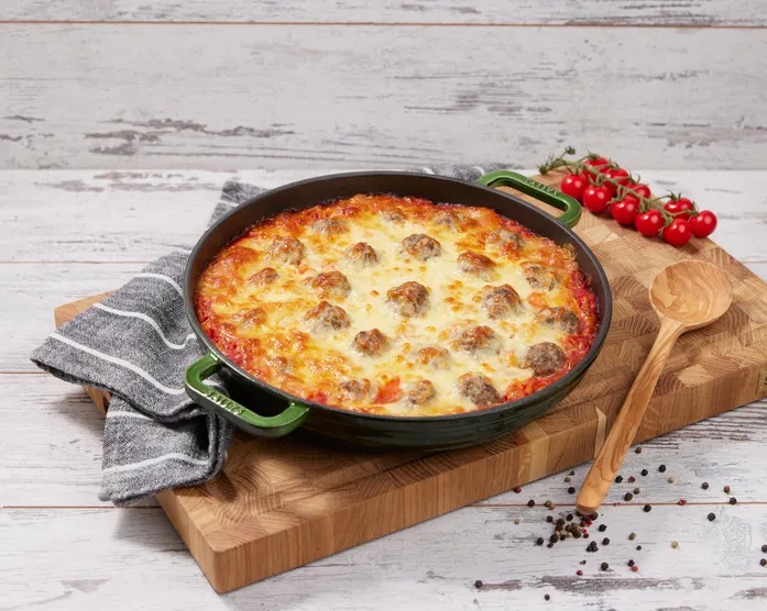 Köfte mit Nudeln / Pasta mit Hackbällchen / Frikadellen Onepot aus dem Ofen