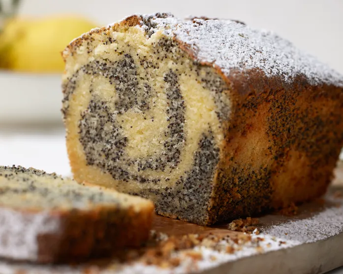Zitrone-Mohn-Marmorkuchen