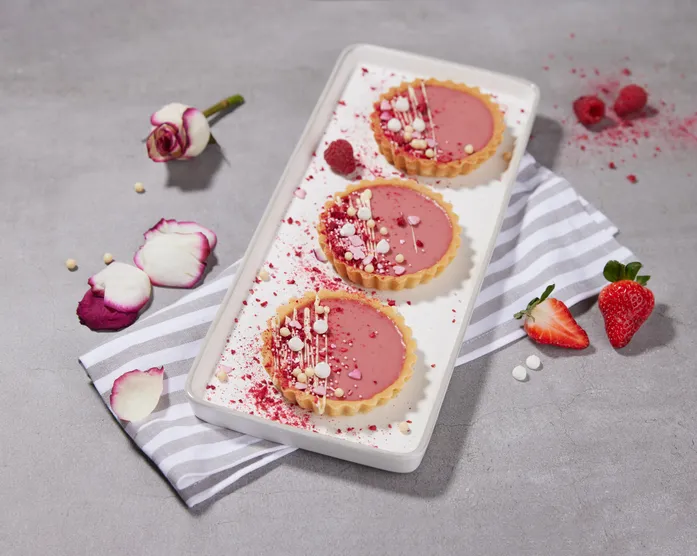 Erdbeer-Tartelettes mit Panna Cotta Füllung / Mini Tarte zum Valentinstag