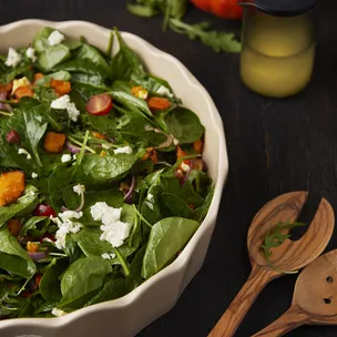 Kürbis Feta Salat / mit gerösteten Haselnüssen