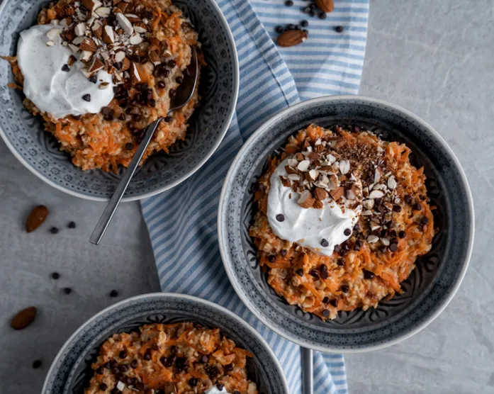 Carrot Cake Porridge / Karottenkuchen-Haferbrei