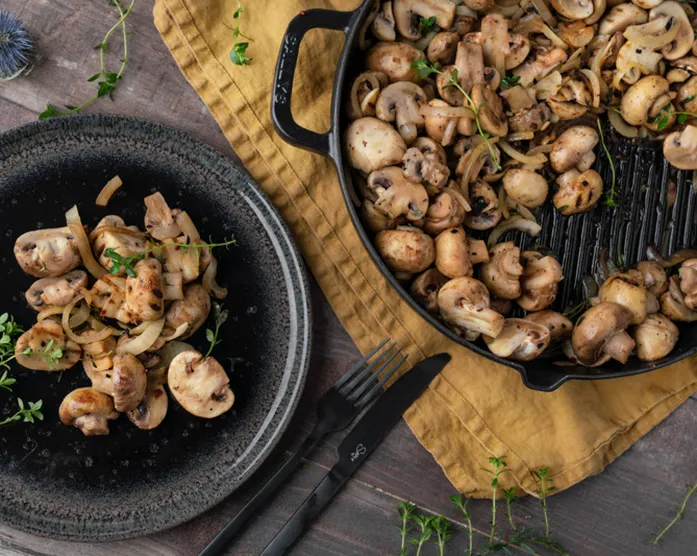 Champignon-Pfanne vom Grill / Grillbeilage / vegan