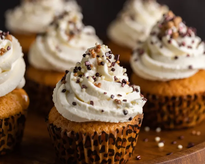 Nicolettes Cupcakes mit Marzipankern und Tonkacreme