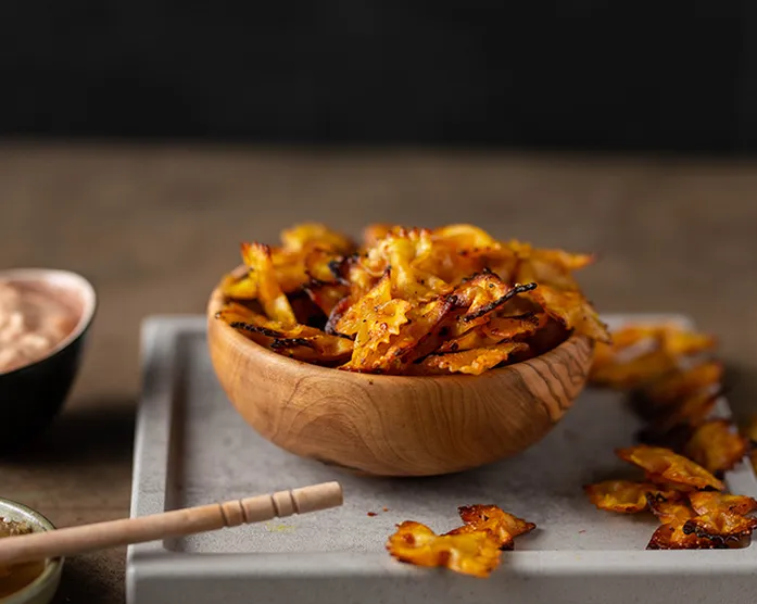 Pasta Chips Honey Mustard Style mit Big Mac Dip