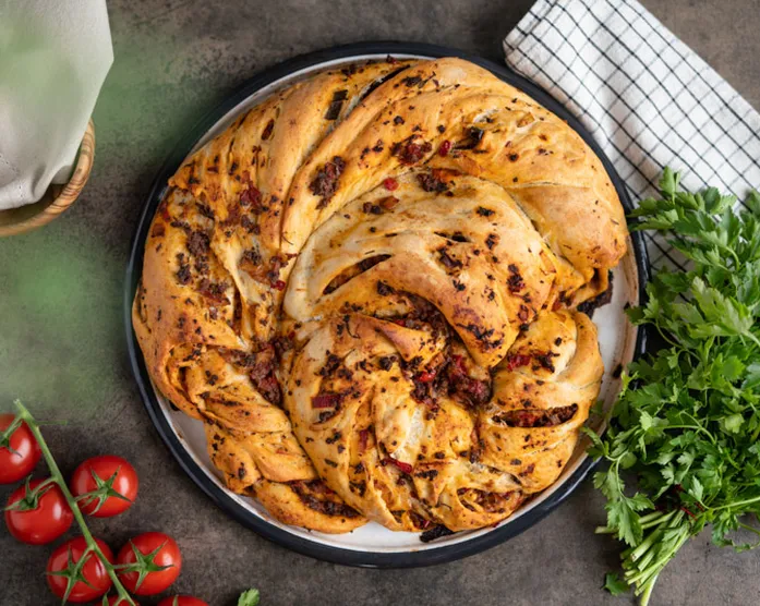 Zupfbrot mit Lahmacun Füllung