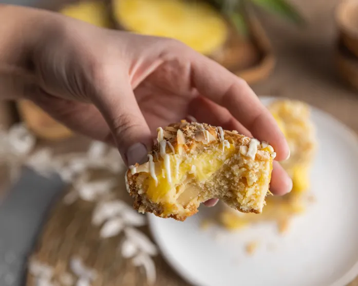 Piña Colada Blondies