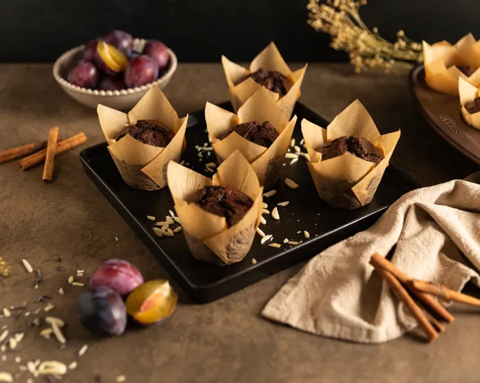Rotwein Muffins mit Zwetschgenfüllung