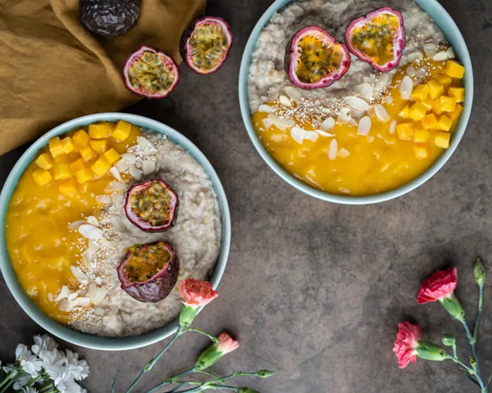 Mango Maracuja Frühstück / sommerliches Porridge