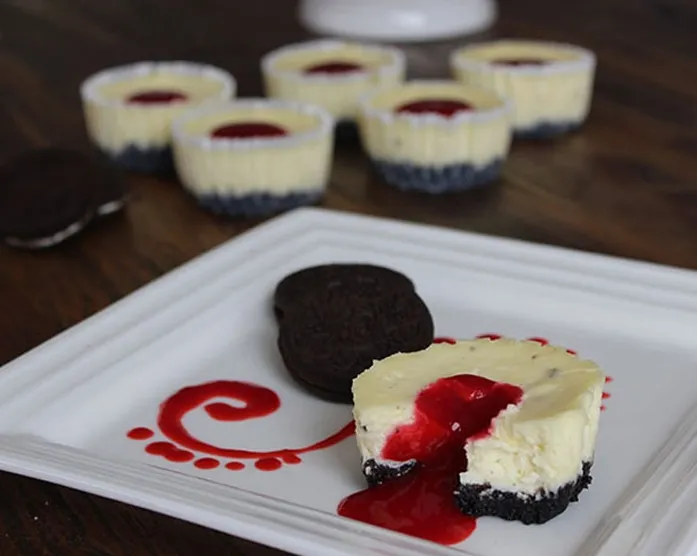 Oreo-Cheesecake-Muffins