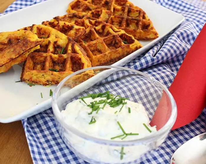 Herzhafte vegetarische Waffeln / Röstis