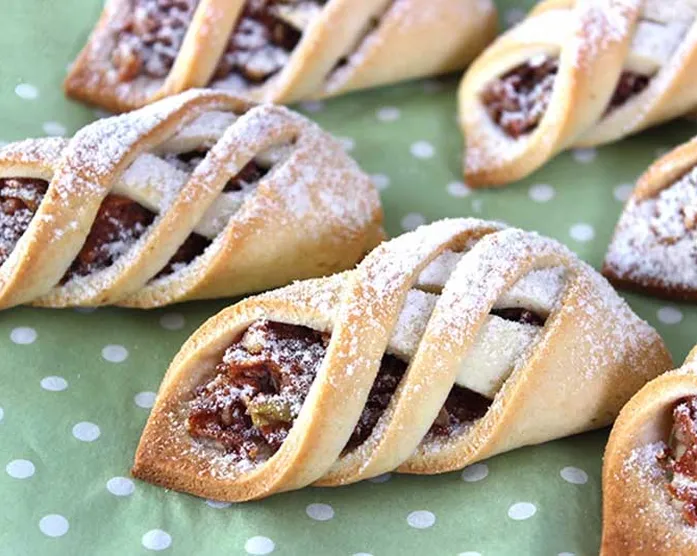 türkische Apfeltaschen / Elmali kurabiye